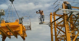 Демонтаж башенного крана в Солнечногорске - услуги по демонтажу от Сварной-Слн от 1565 руб.